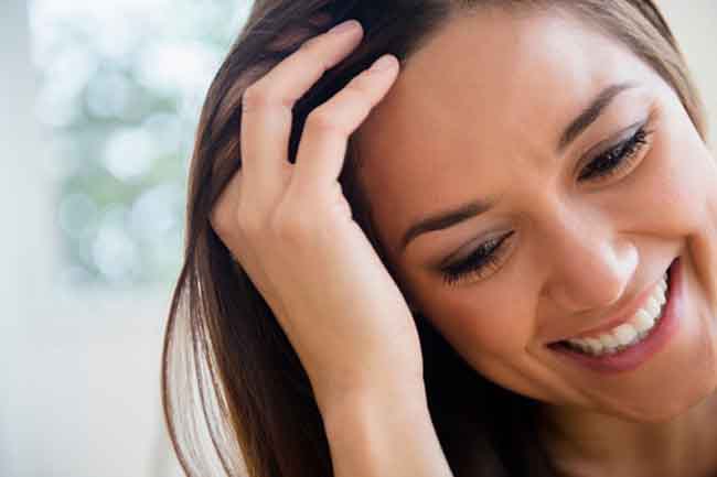 बालों को खींचने की आदत